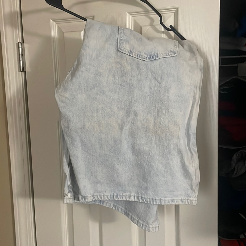 569 Levi Jean shorts
